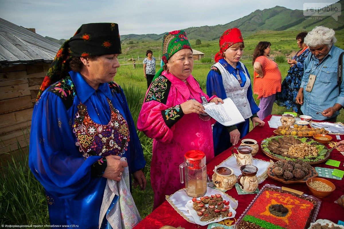 Хакасские блюда. Хакасский ТАЛГАН. Хакасия кухня Национальная ТАЛГАН. Национальное блюдо хакасов. Хакасы национальное блюдо ТАЛГАН.