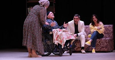 Спектакль «Кого винить?» Азербайджанского драмтеатра в Абакане